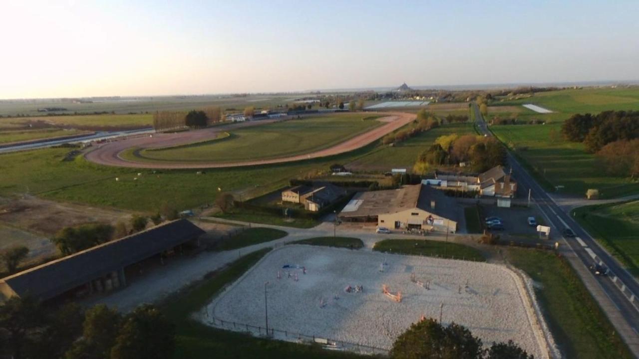 Gite La Taniere Le Jersey Moidrey Exteriör bild